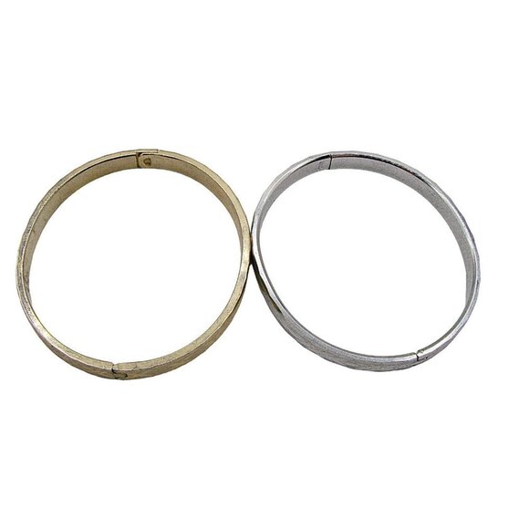 Set of 2 Vintage Gold Silver Tone Diamond Cut Hinge Snap Close Bangle Bracelets - Picture 2 of 9